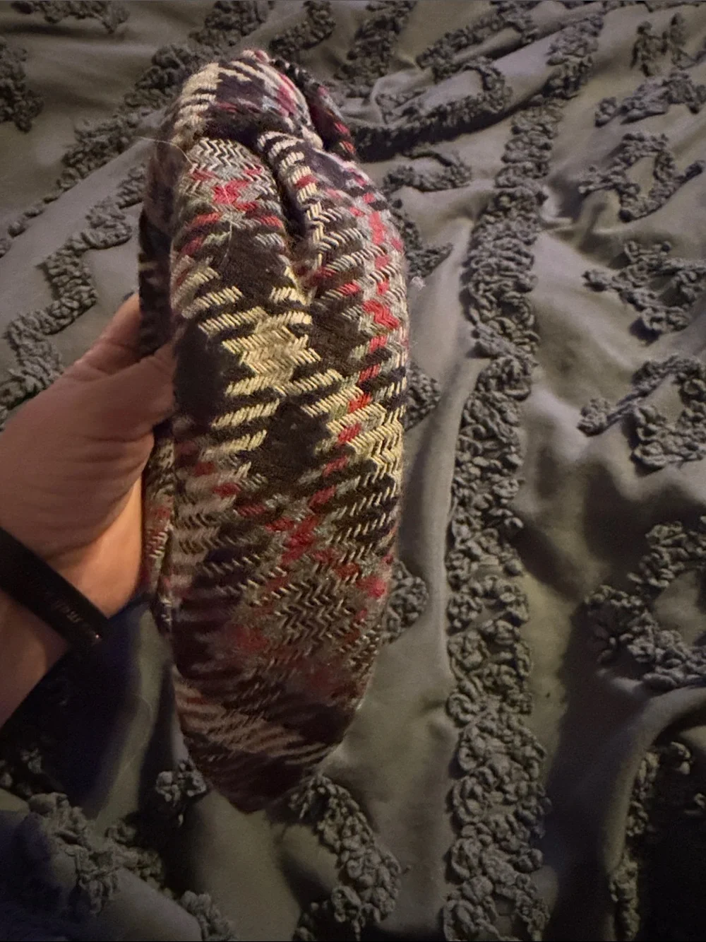 N/A stylish knotted